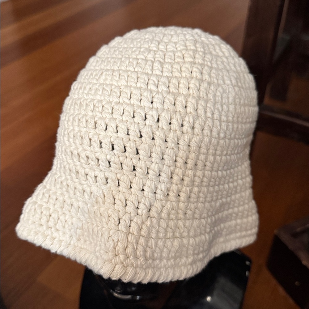 LOW CLASSIC White Hand Bucket Hat - Picture 5 of 8